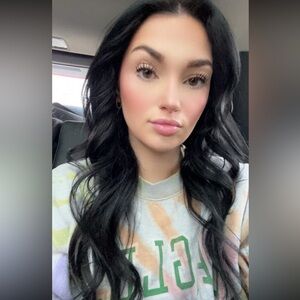 Meet your Posher, Casey